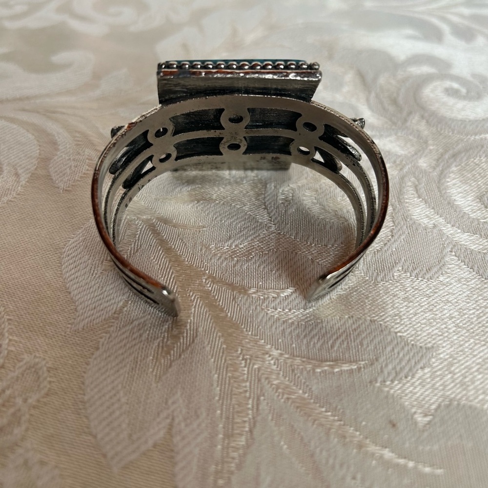 Turquoise Stone Cuff Bracelet/ Bold Cuff Braclet/ I never used it - Picture 4 of 7
